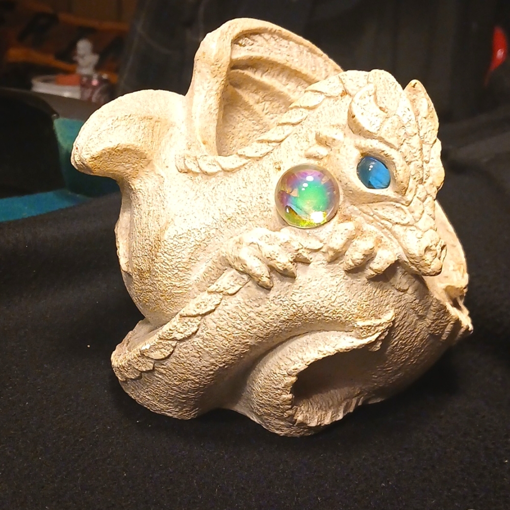 Windstone edition candle holder